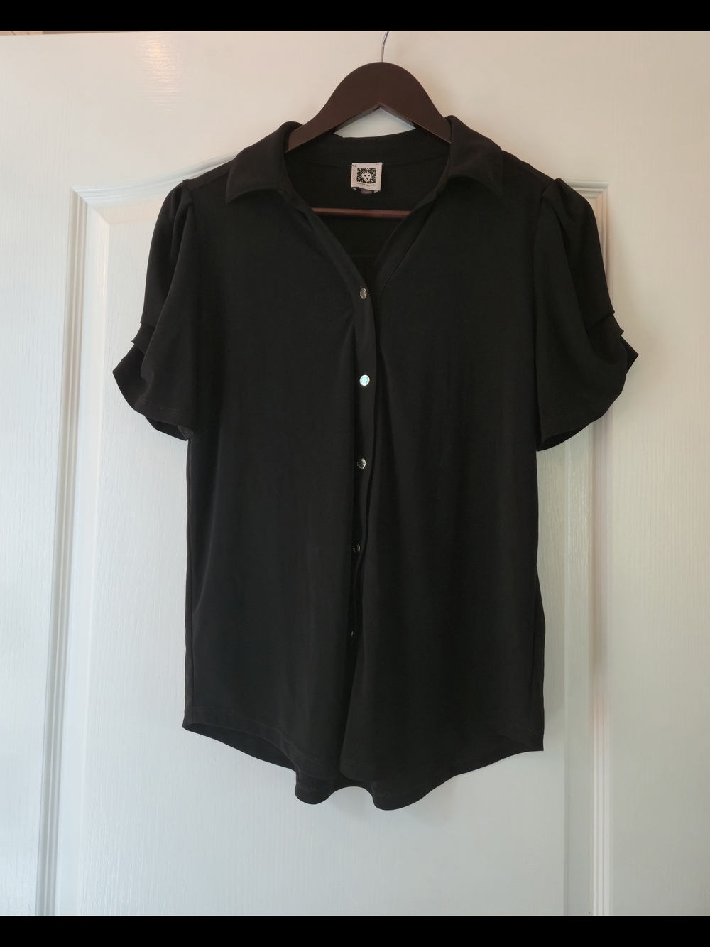 Black Short-Sleeve Button-Up Shirt